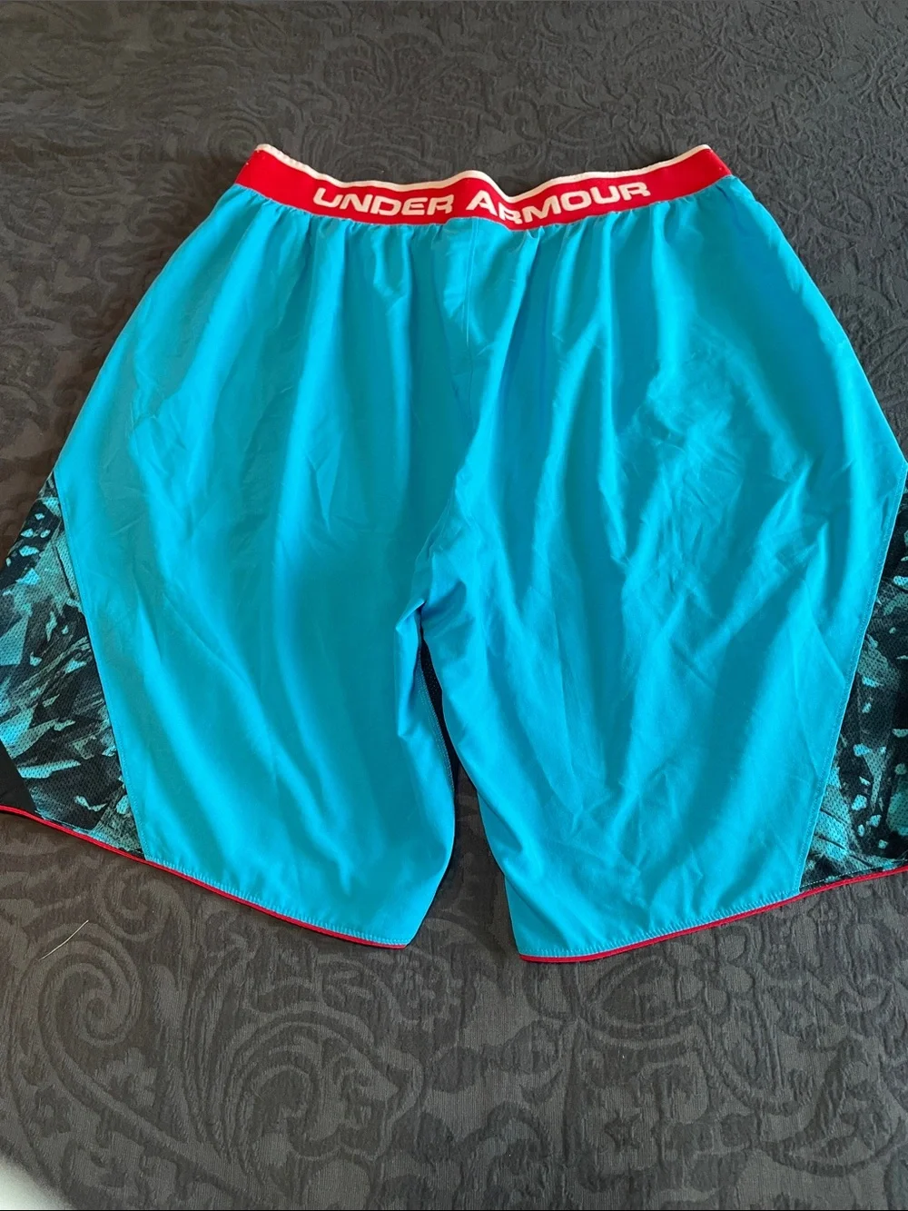 Under Armour Men’s Black Athletic Shorts swim trunks